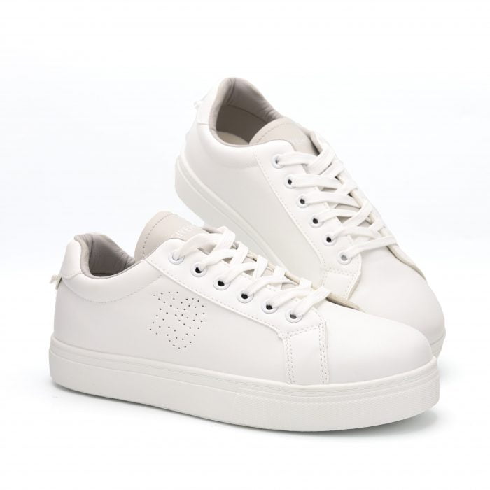 1677510095 white20sneakers20shoes11733 1 scaled