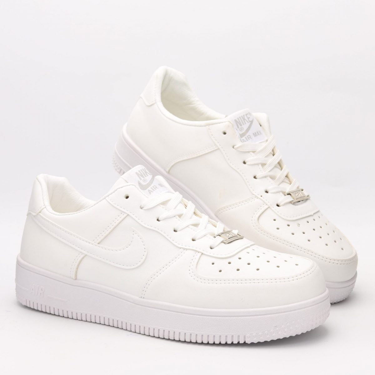 1677510635 white20sneakers20shoes11795 1 scaled