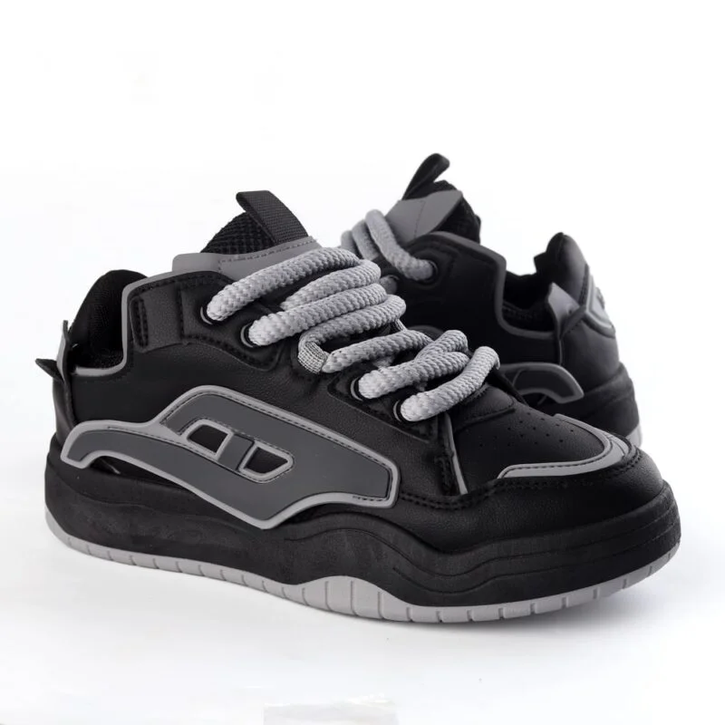 كوتش T-700 اسود*رمادي : الأناقة والراحة في حذاء رياضي عصري