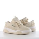 كوتش اوجي بيج * ابيض : الأناقة والراحة في حذاء رياضي عصري