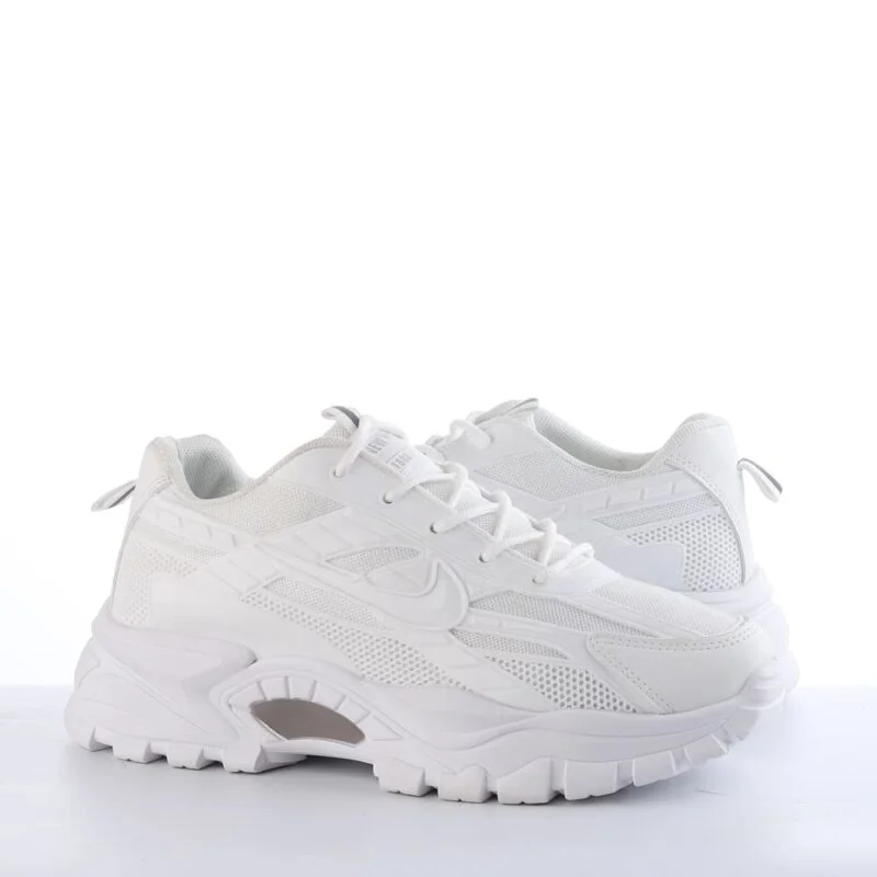 كوتش رجالي مستورد ابيض : النقاء والأناقة في حذاء يومي متطور