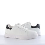 كوتش رجالي مستورد ابيض*اسود