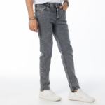 ⁦عرض 4 قطع ( 2 بنطلون جينز + 2 تيشيرت اوفر سايز )⁩ - الصورة ⁦5⁩